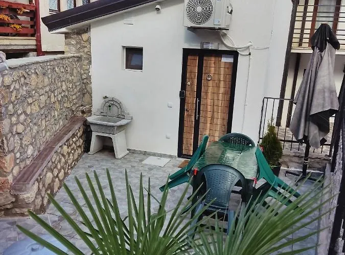Old Town Patio House