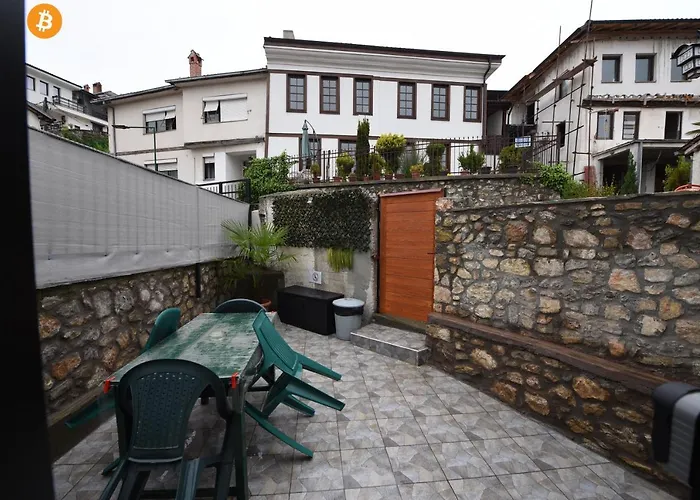 Old Town Patio House