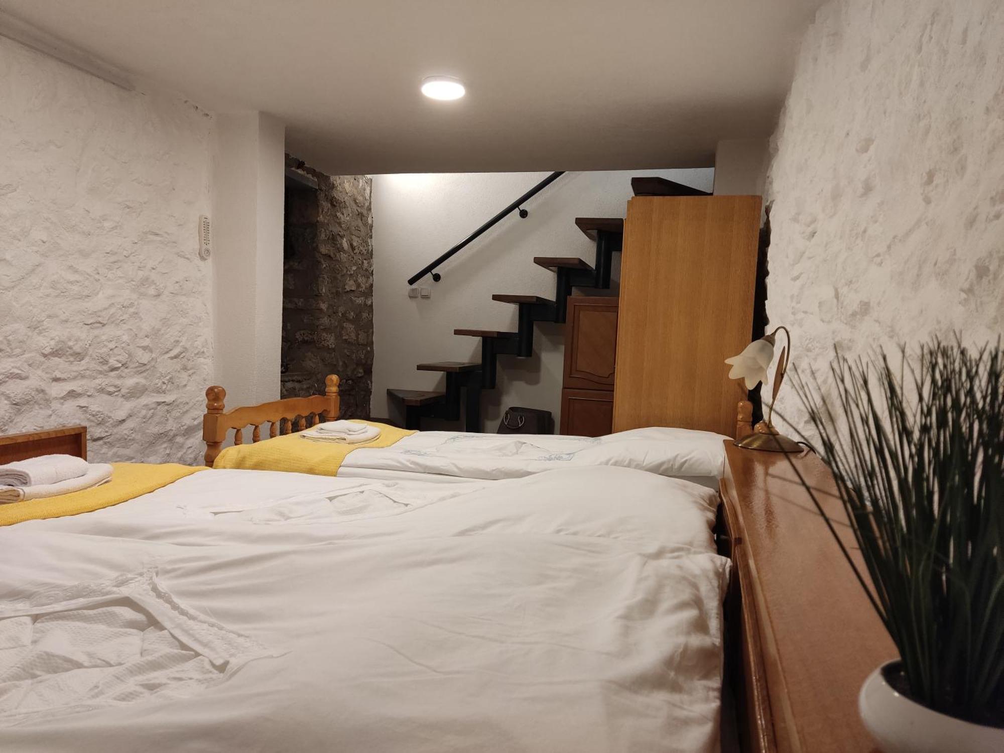 Old Town Patio House בית נופש